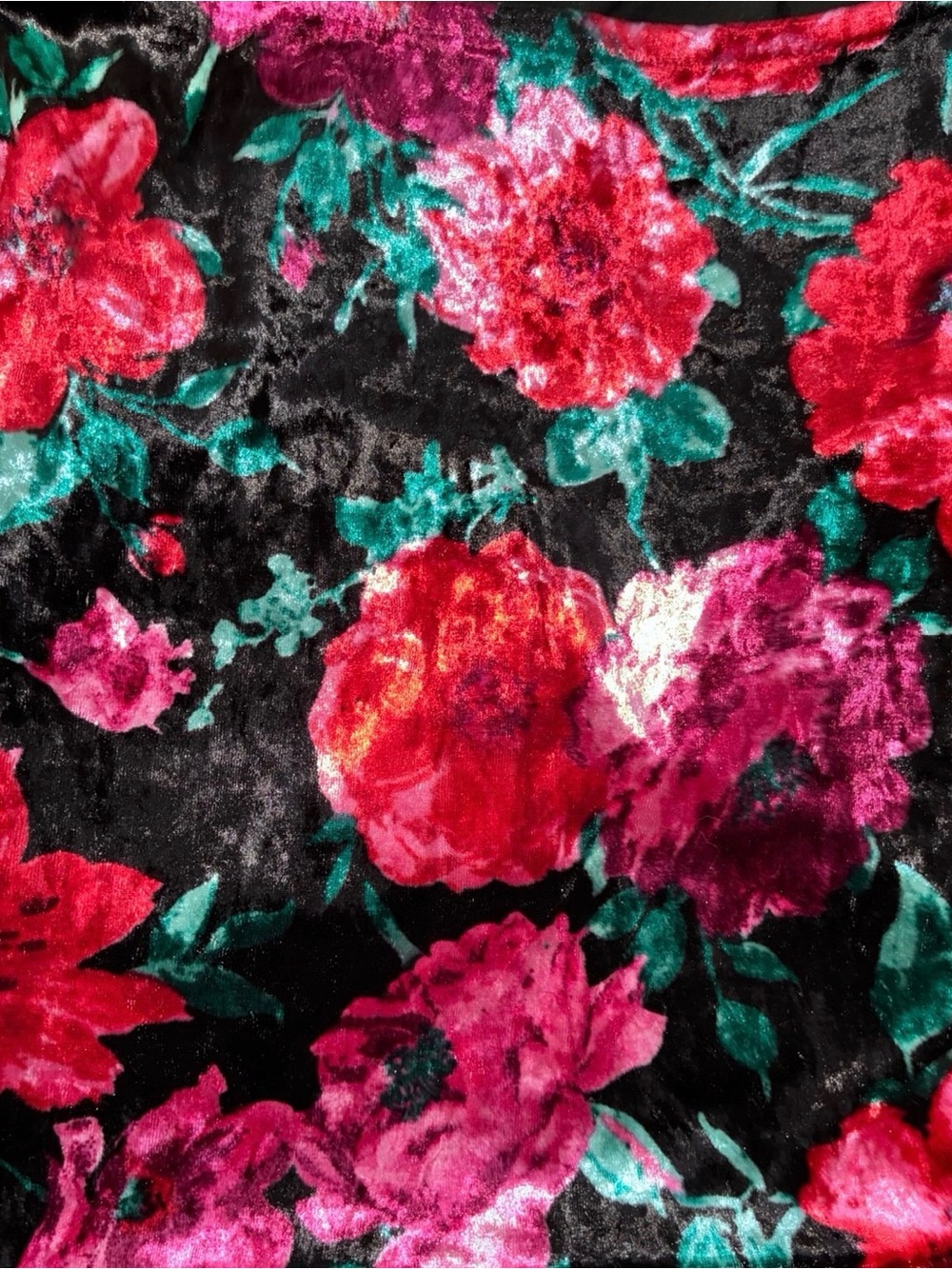 Madden NYC Black Velvet Floral Long-Sleeve Crop Top - Pink & Red - Picture 5 of 5
